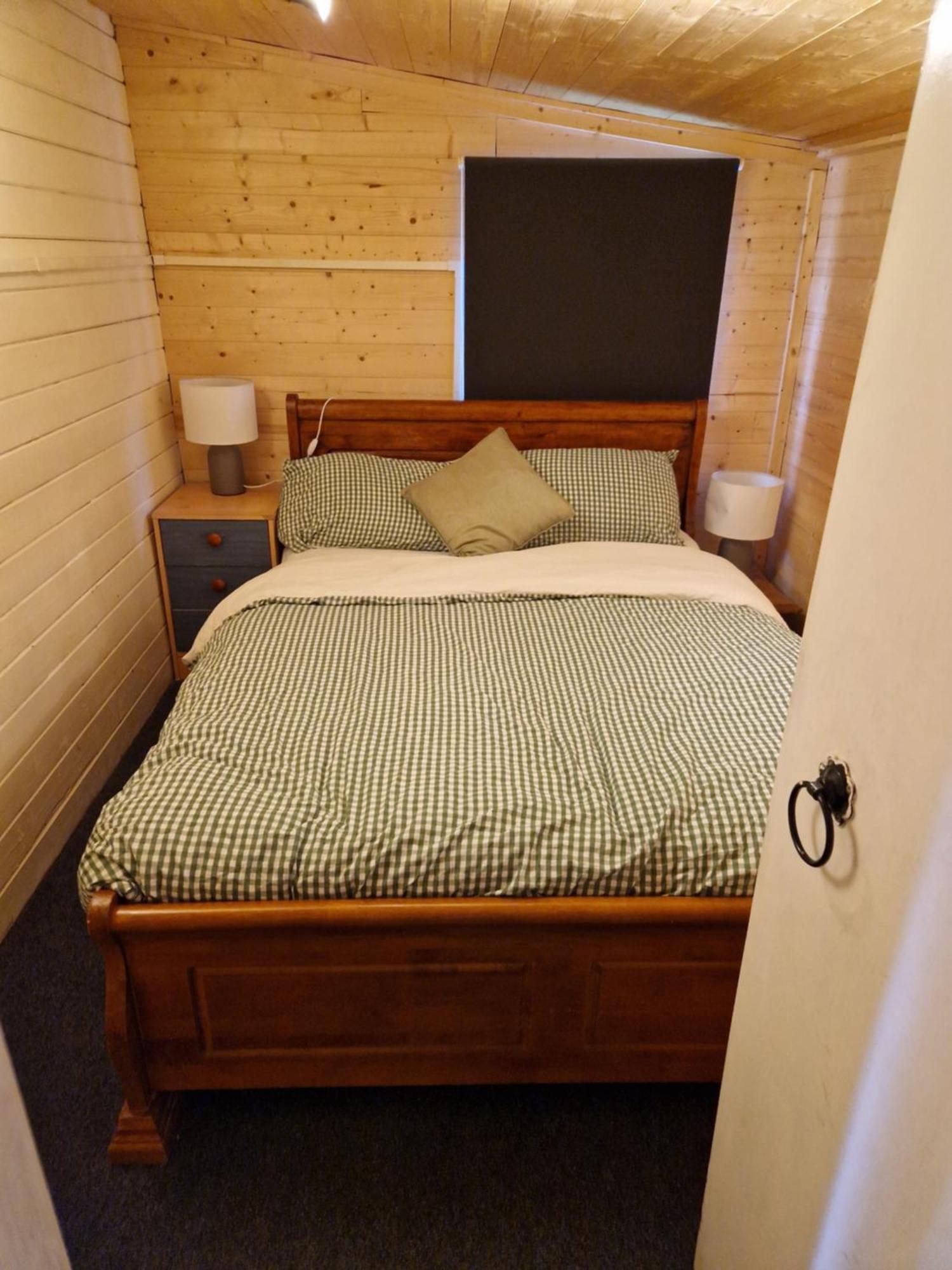 The Cabin - A Very Quiet Location Pewsey Экстерьер фото